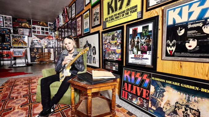 attachment-John-5-Kiss-Museum